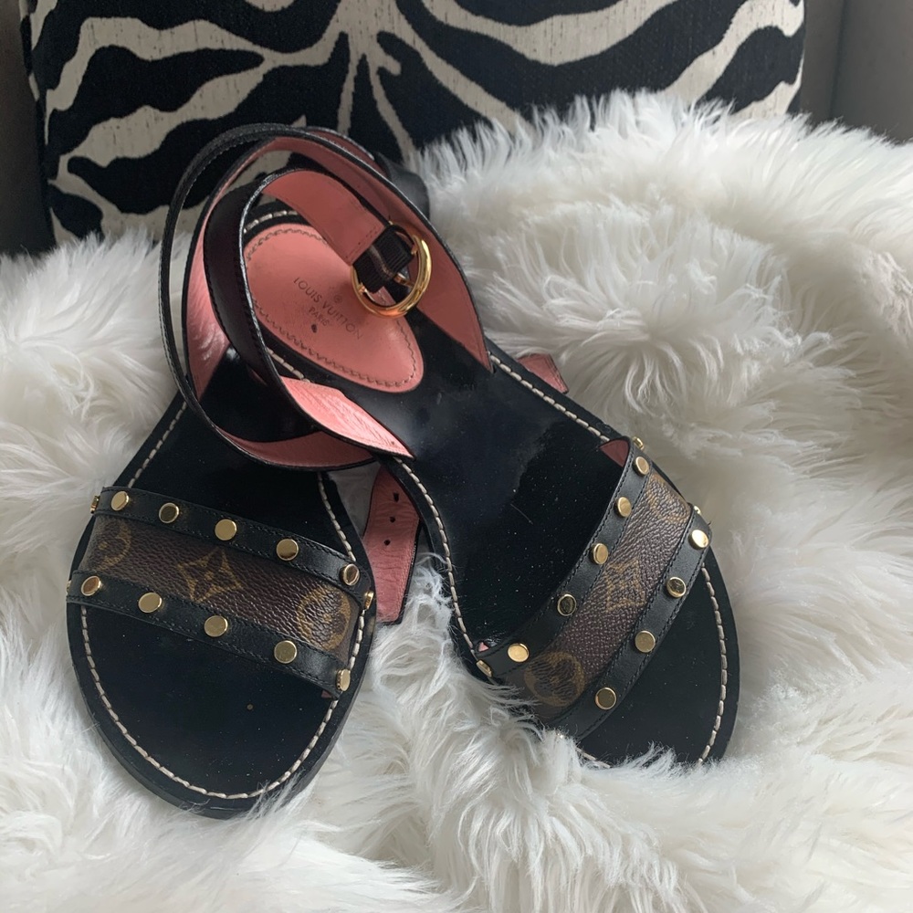 Louis Vuttion sandals